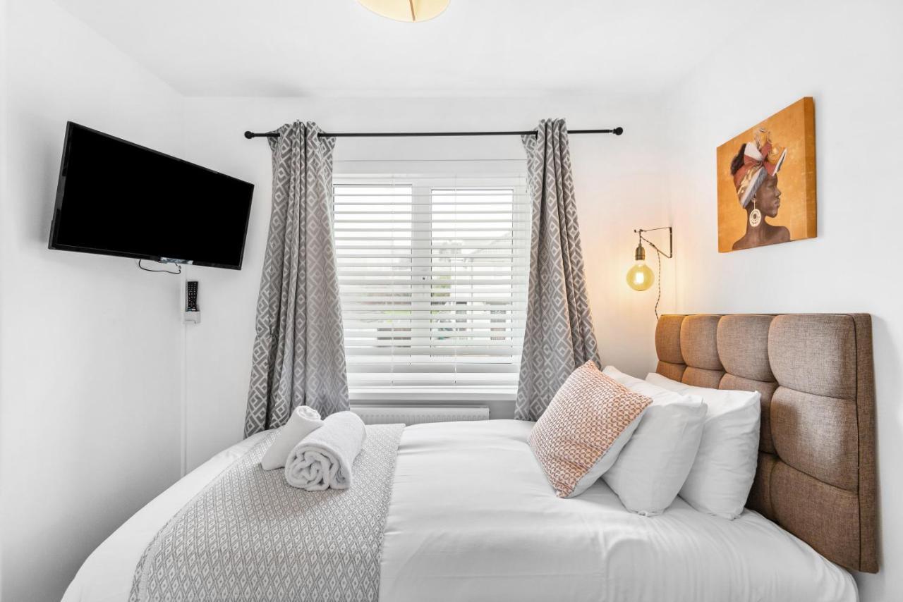 Off Road Parking, Garden, Smart Tv'S In All Rooms! Morriston Dış mekan fotoğraf