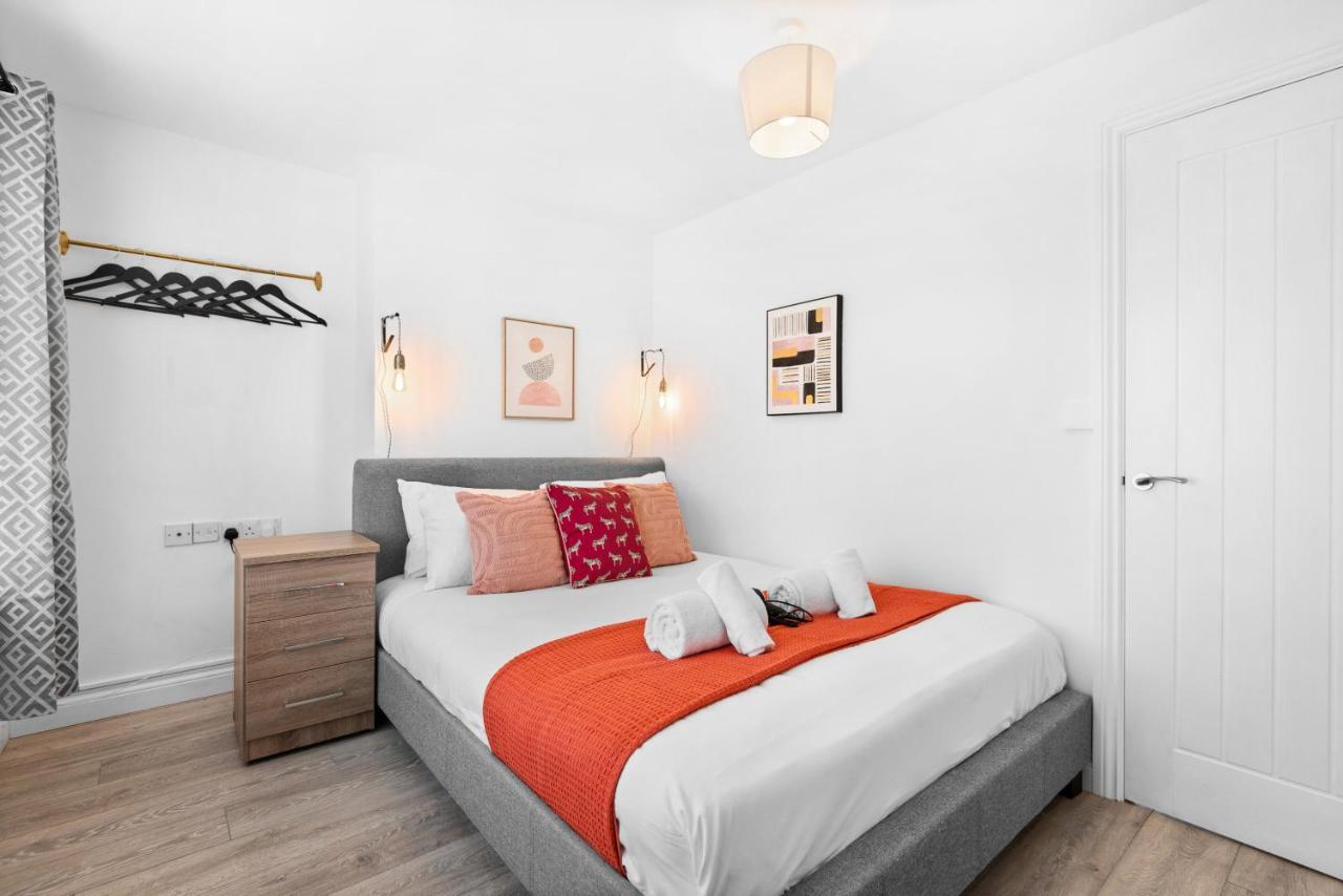 Off Road Parking, Garden, Smart Tv'S In All Rooms! Morriston Dış mekan fotoğraf